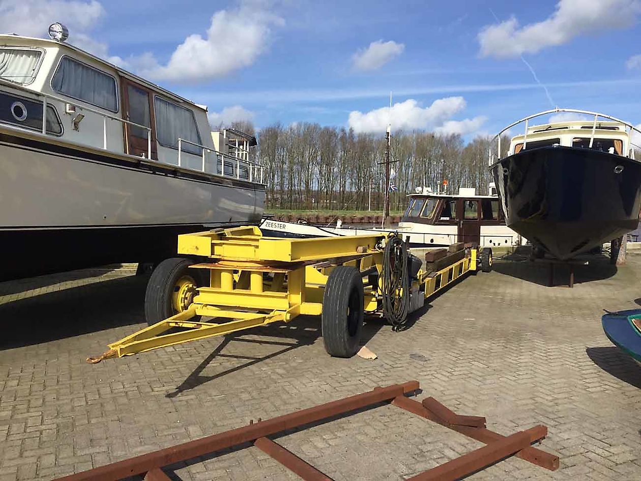 Hydraulische botenkar - Jachthaven Zuidbroek Groningen