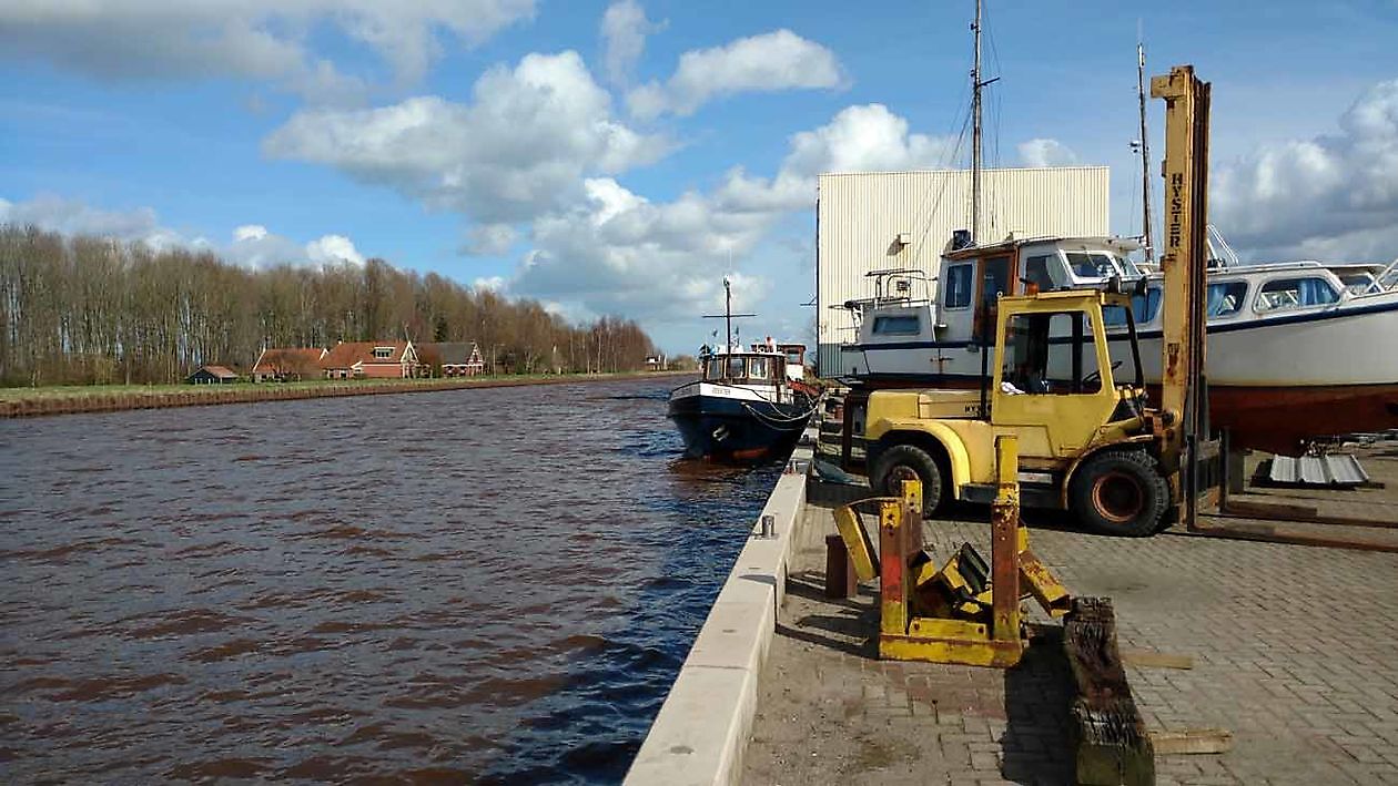 Goed bereikbaar vanaf Scheemda en Winschoten over het Winschoterdiep - Jachthaven Zuidbroek Groningen